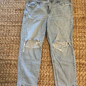 American Eagle 90s Straight Jean- Distressed Light Blue Jeans